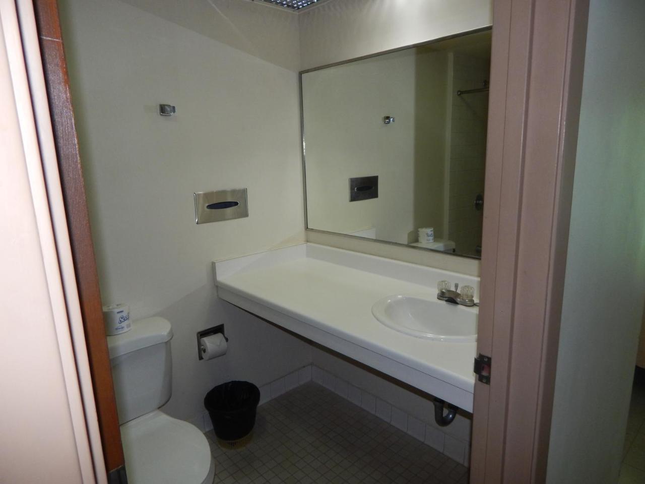 Colonia Esa Bay View Hotel المظهر الخارجي الصورة